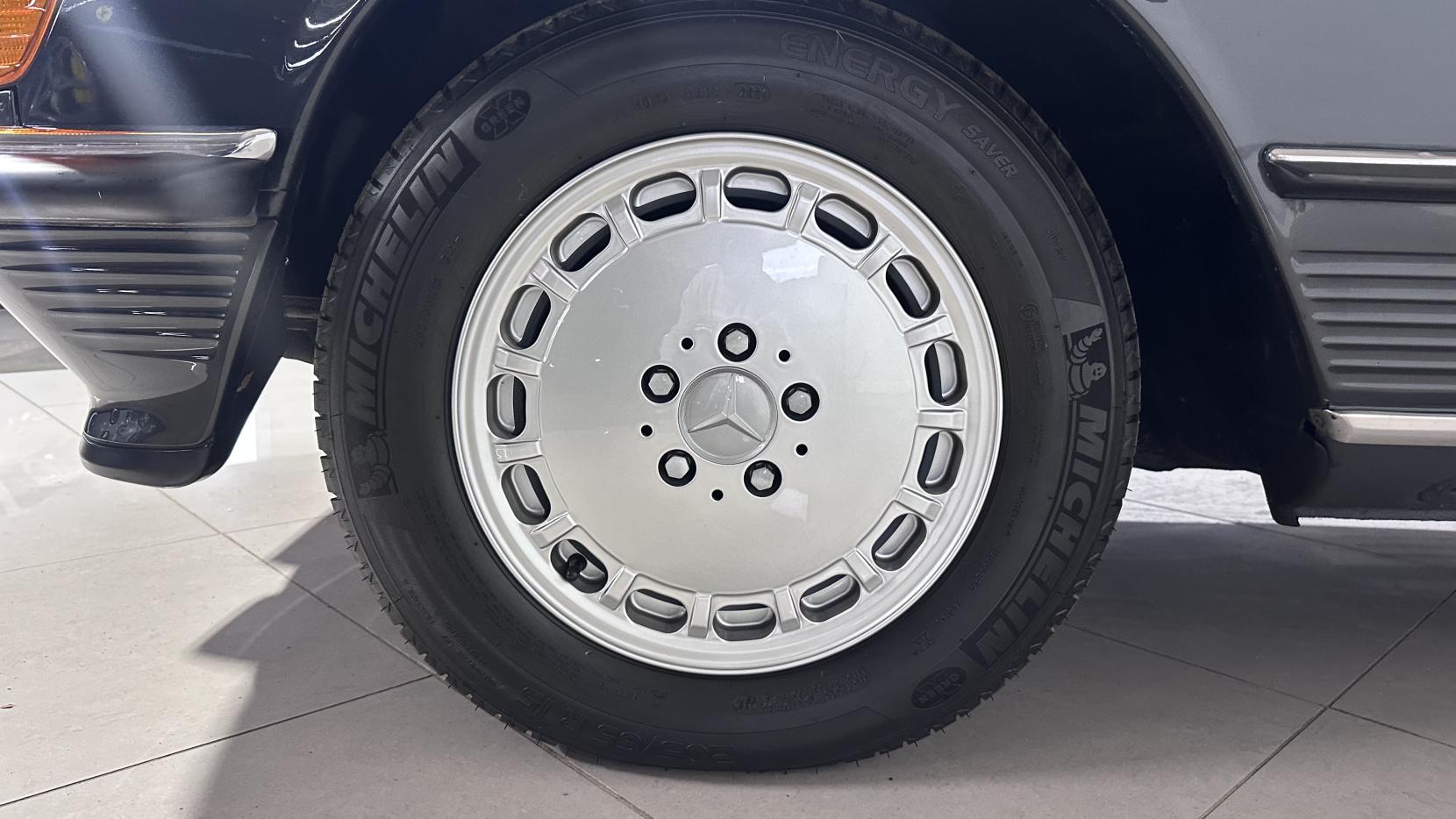 Mercedes-Benz SL 4.2 Convertible 2dr Petrol Automatic (218 bhp)