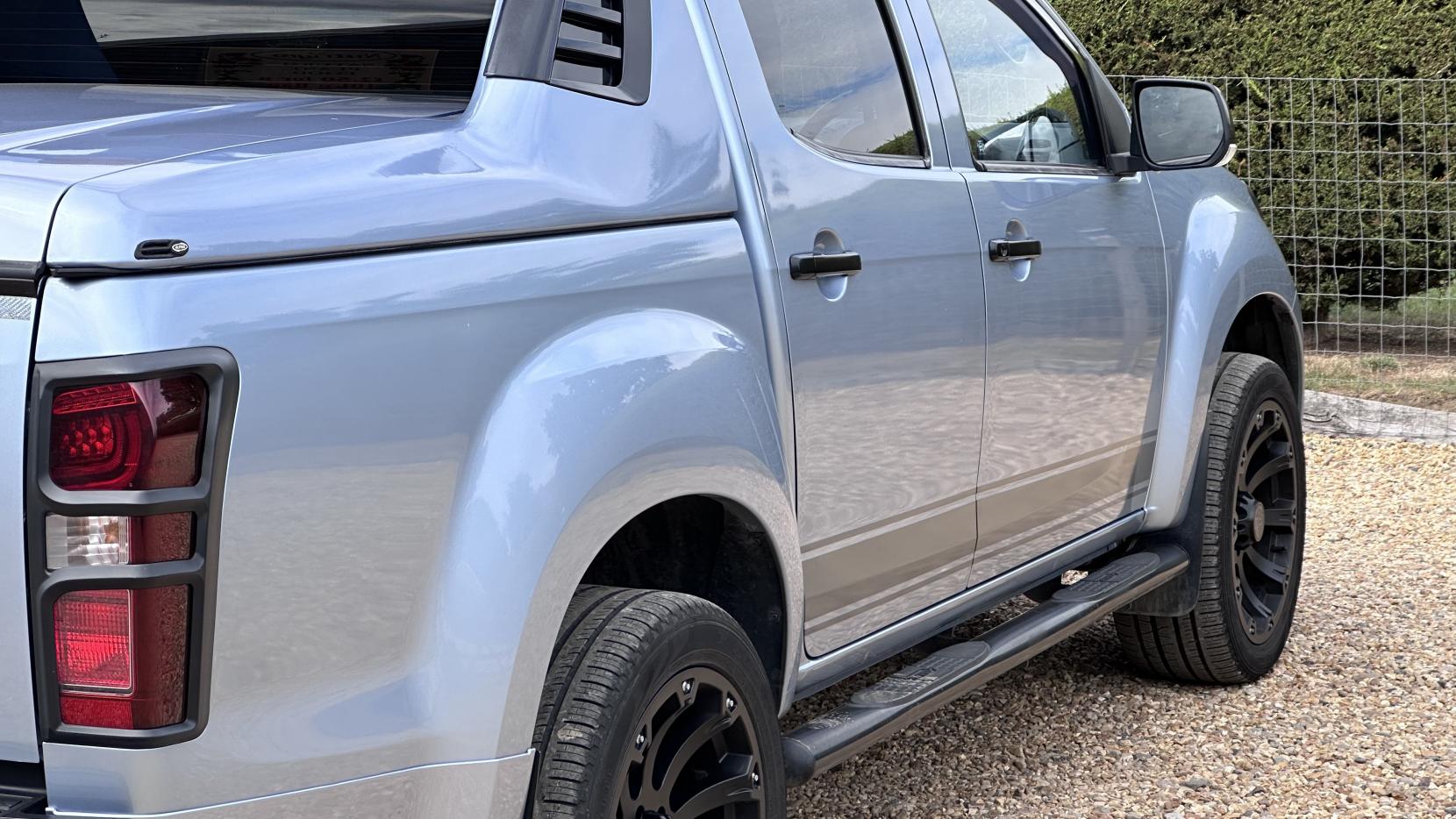 Isuzu D-Max 2.5 TD Centurion Pickup 4dr Diesel Automatic 4x4 (220 g/km, 161 bhp)