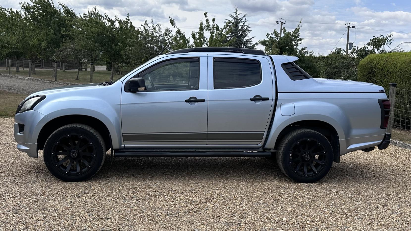 Isuzu D-Max 2.5 TD Centurion Pickup 4dr Diesel Automatic 4x4 (220 g/km, 161 bhp)