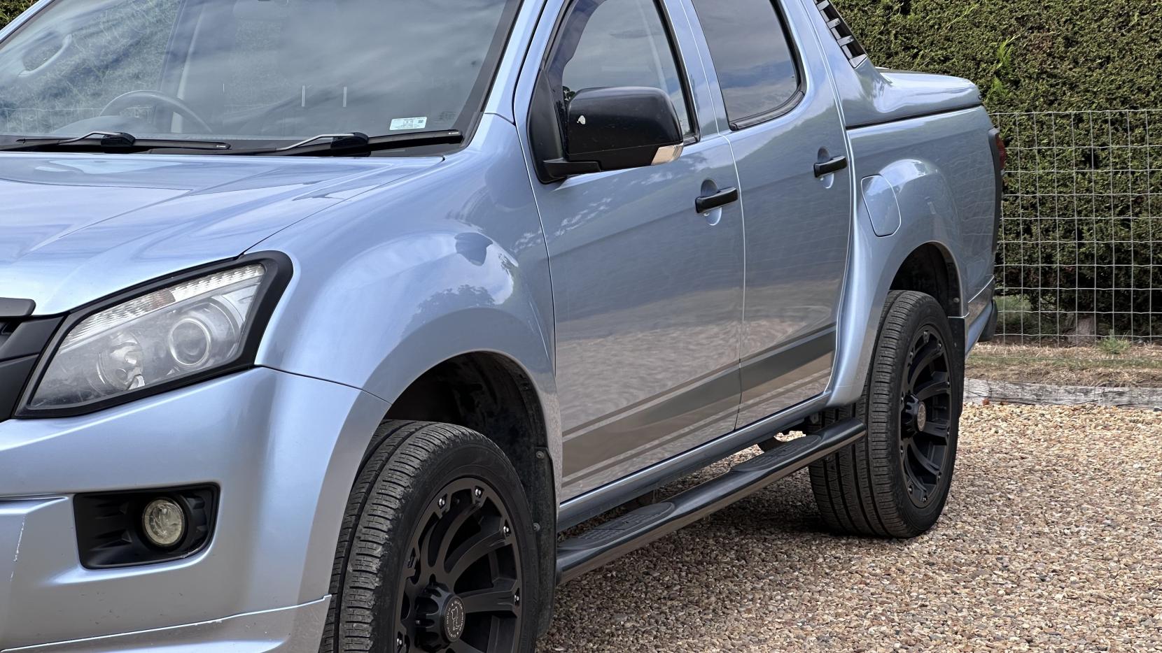Isuzu D-Max 2.5 TD Centurion Pickup 4dr Diesel Automatic 4x4 (220 g/km, 161 bhp)
