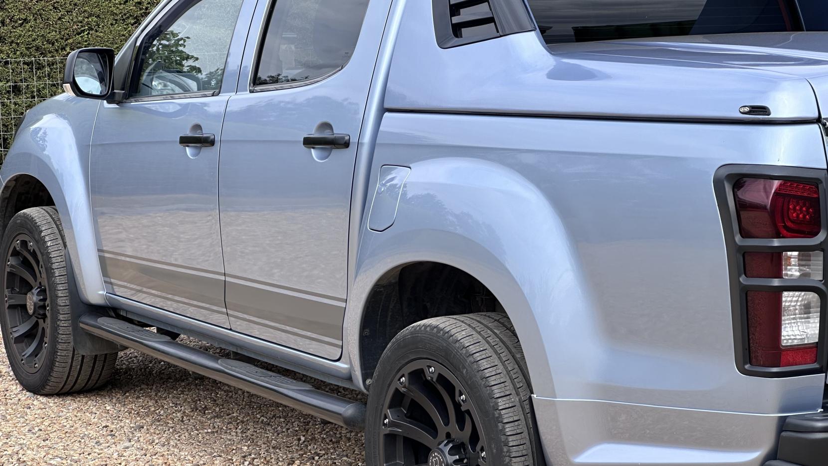 Isuzu D-Max 2.5 TD Centurion Pickup 4dr Diesel Automatic 4x4 (220 g/km, 161 bhp)