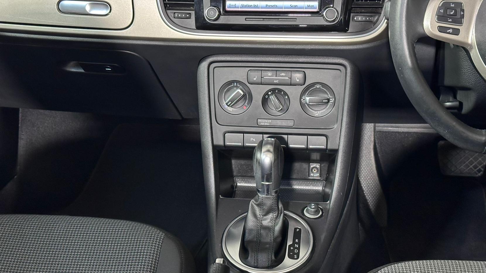 Volkswagen Beetle 1.2 TSI Design Cabriolet 2dr Petrol DSG Euro 5 (105 ps)