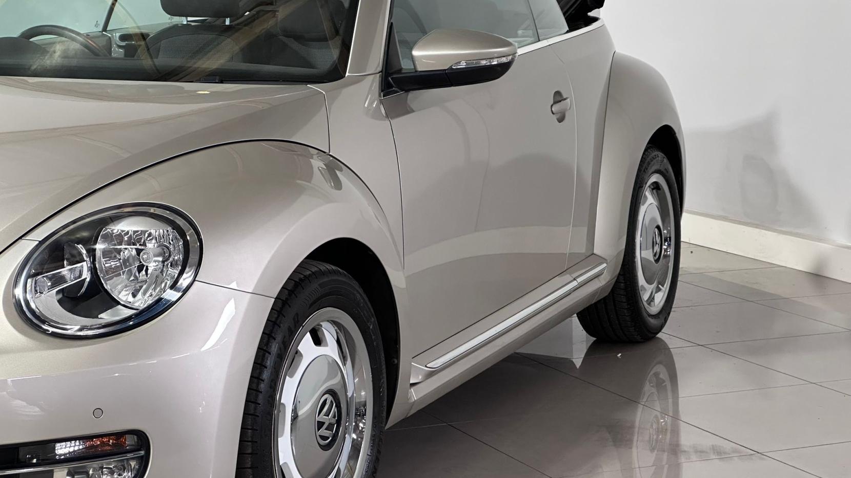 Volkswagen Beetle 1.2 TSI Design Cabriolet 2dr Petrol DSG Euro 5 (105 ps)