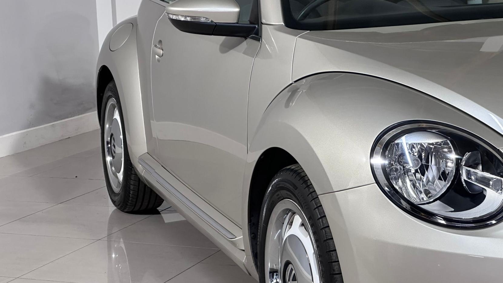 Volkswagen Beetle 1.2 TSI Design Cabriolet 2dr Petrol DSG Euro 5 (105 ps)