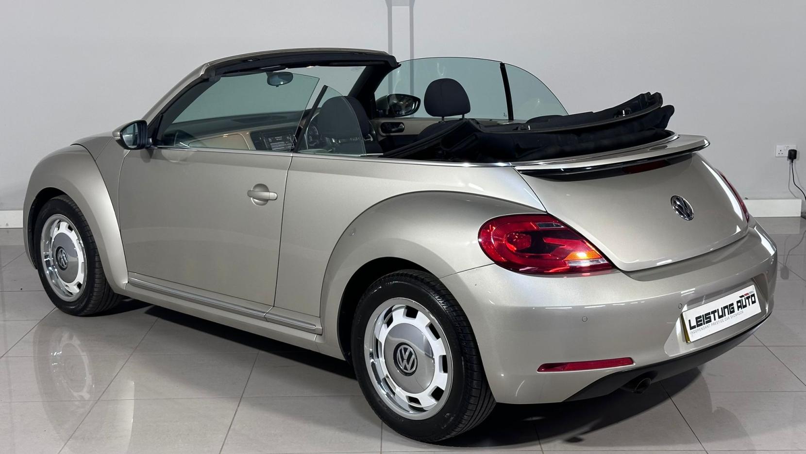 Volkswagen Beetle 1.2 TSI Design Cabriolet 2dr Petrol DSG Euro 5 (105 ps)
