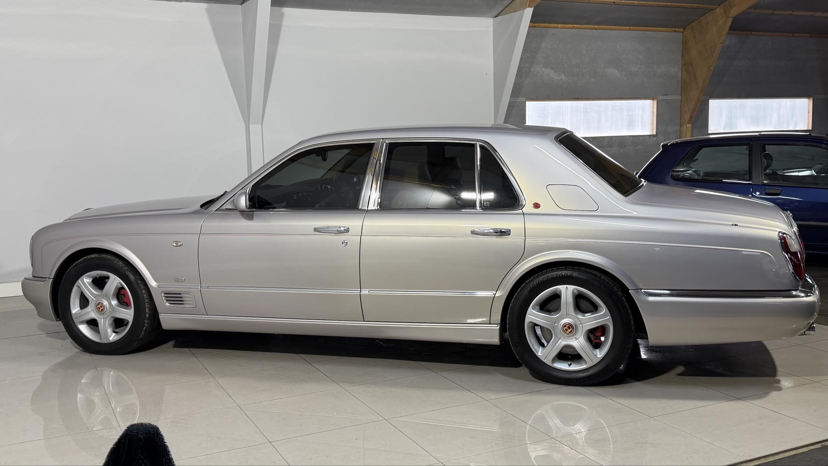 Bentley Arnage 6.8 Red Label Saloon 4dr Petrol Automatic (456 g/km, 400 bhp)