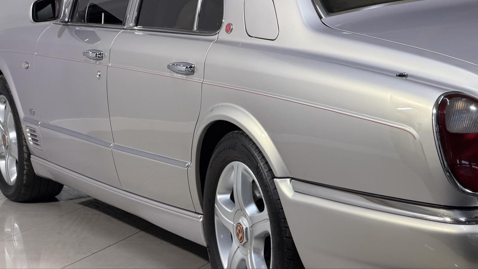 Bentley Arnage 6.8 Red Label Saloon 4dr Petrol Automatic (456 g/km, 400 bhp)