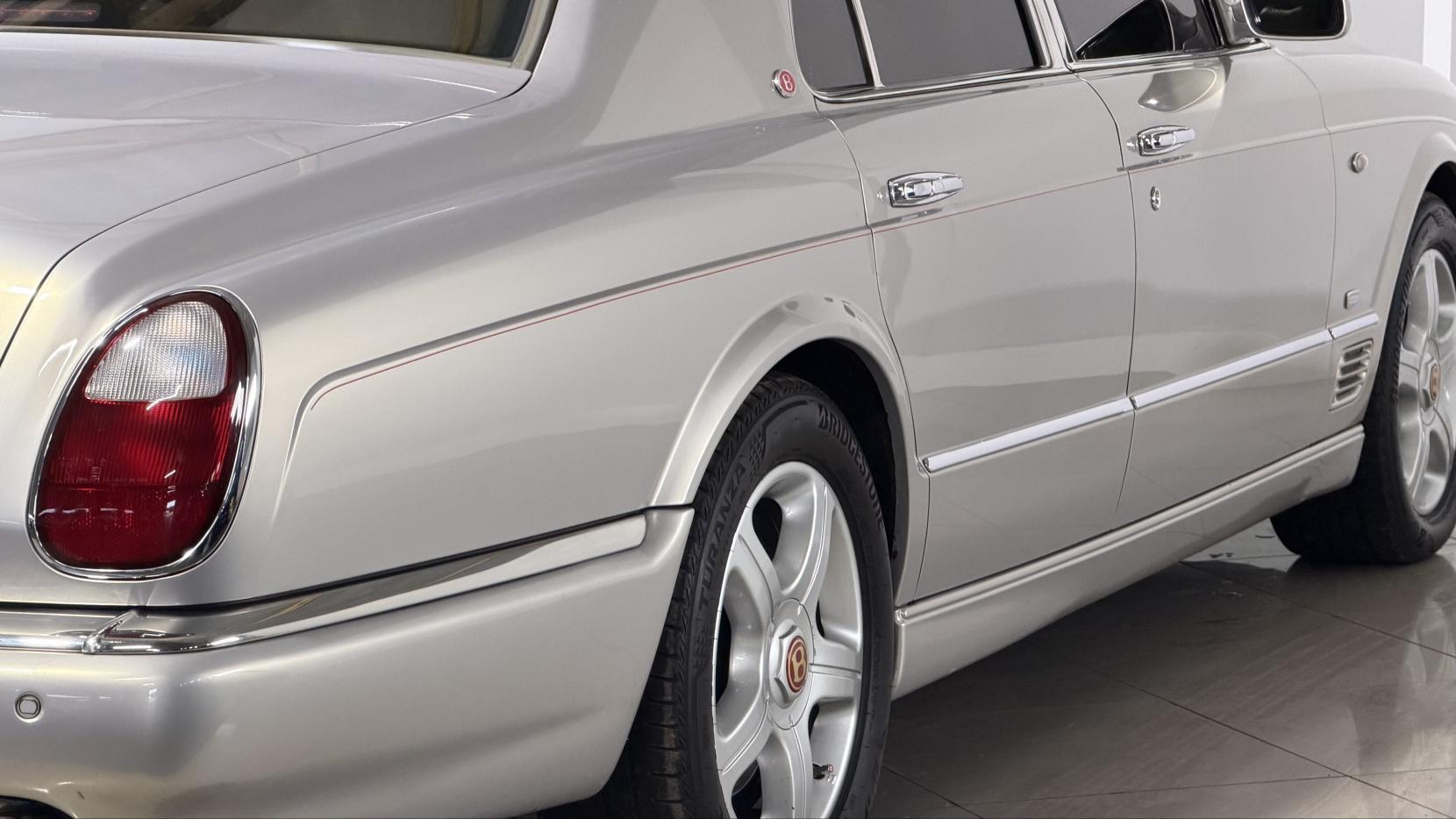 Bentley Arnage 6.8 Red Label Saloon 4dr Petrol Automatic (456 g/km, 400 bhp)